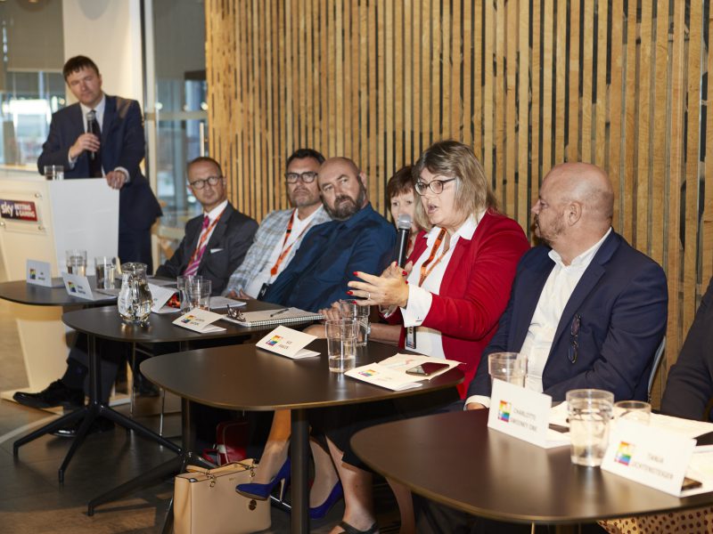 What are the Benefits of Diversity in the Workplace?